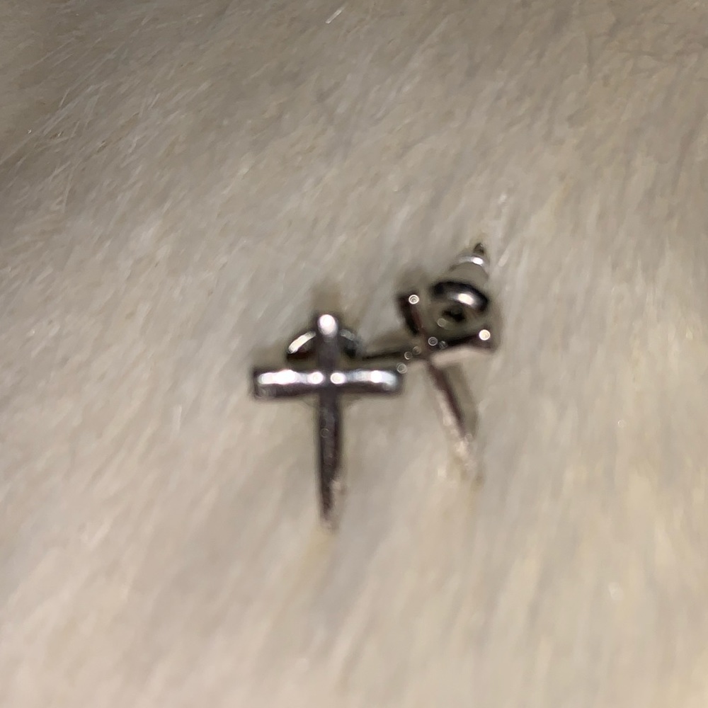 Cross stud pair earrings